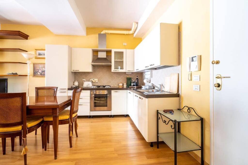 Deliziosa Casa Nel Centro Di Bologna Palazzo Storico Zambeccari Apartment Exterior photo